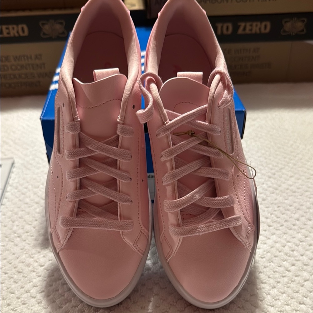 Adidas Sleek W Pink Low-Top Sneakers with Minimalist Design Size 5 Women’s New